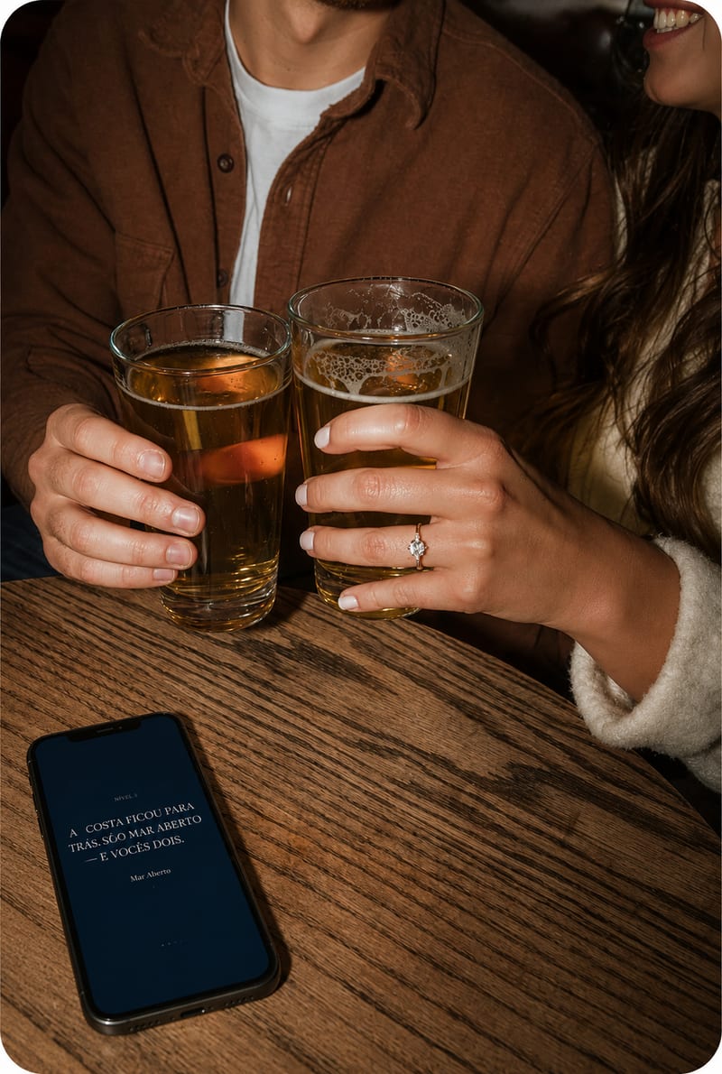 Celular com o Cartas de Bordo na cama, à noite